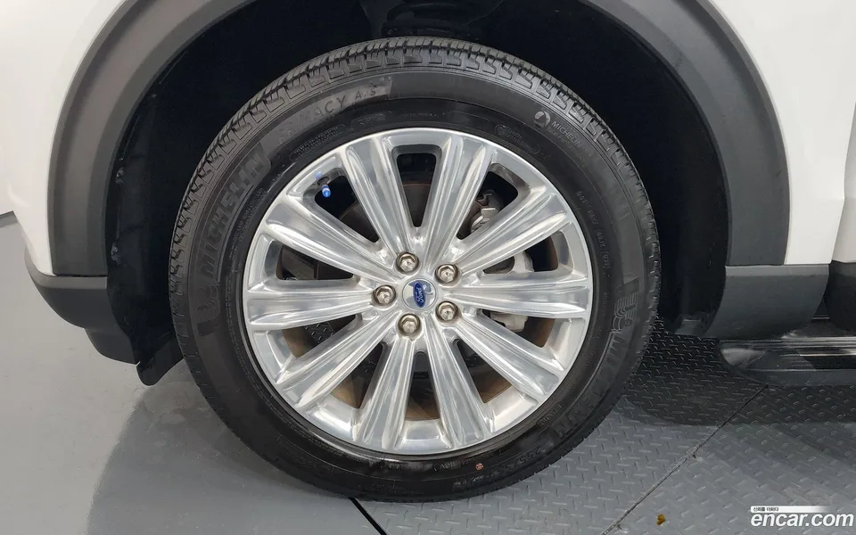 Ford Explorer 2.3 4WD 2022 — миниатюра 2