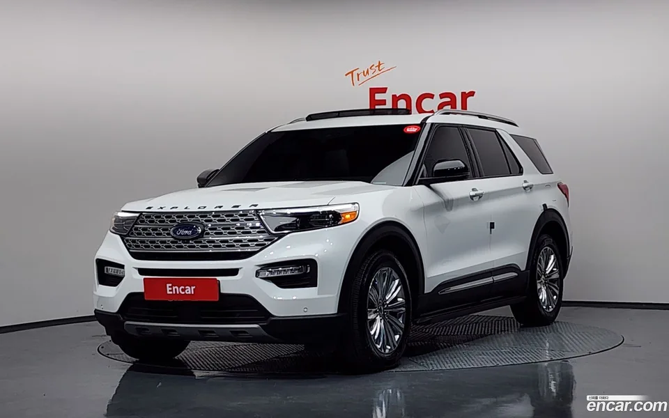 Ford Explorer 2.3 4WD 2022 — фото 1, купить с доставкой в Москву
