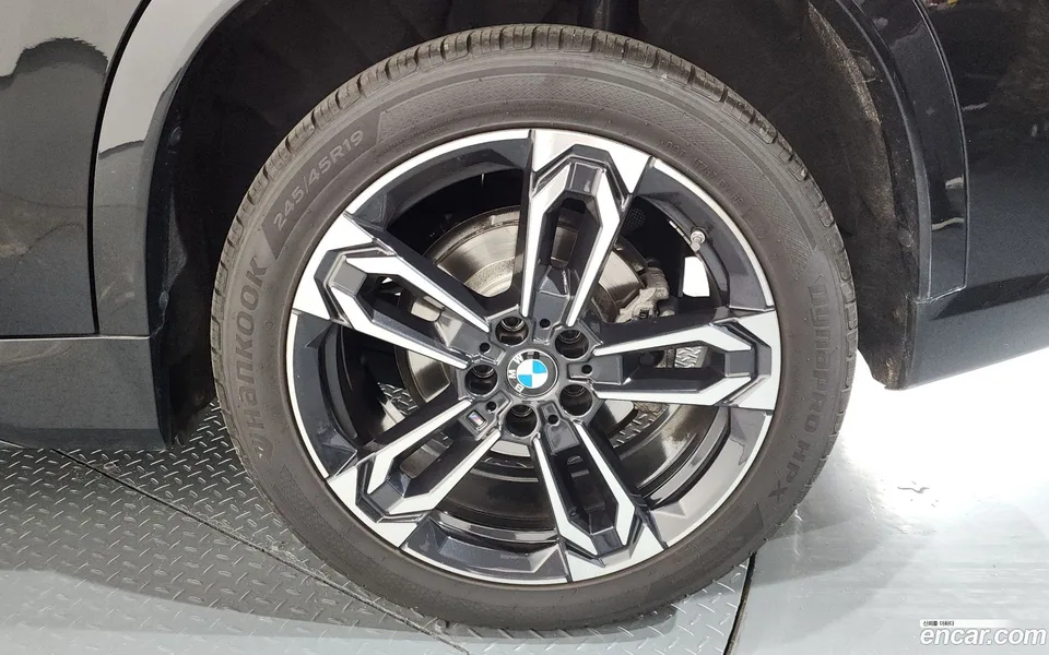 BMW X1 sDrive 20i M 2023 — миниатюра 2