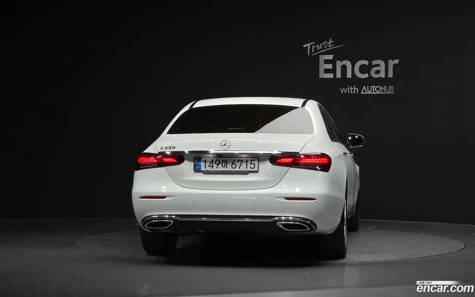 Mercedes-Benz E-Class E250 2022 — миниатюра 4