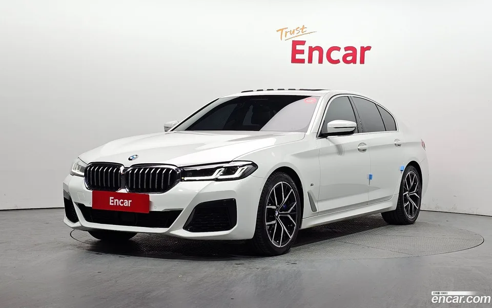 BMW 5 Series 530i M 2022 — фото 1, купить с доставкой в Москву