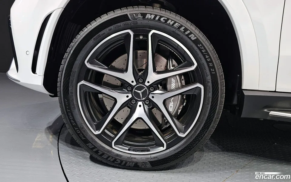 Mercedes-Benz GLE-Class AMG GLE53 4MATIC+ 2023 — миниатюра 5