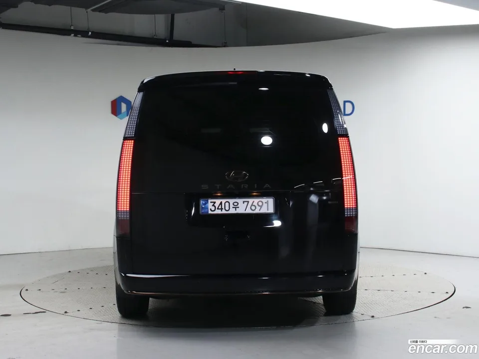 Hyundai Staria 4WD 9 2023 — миниатюра 4