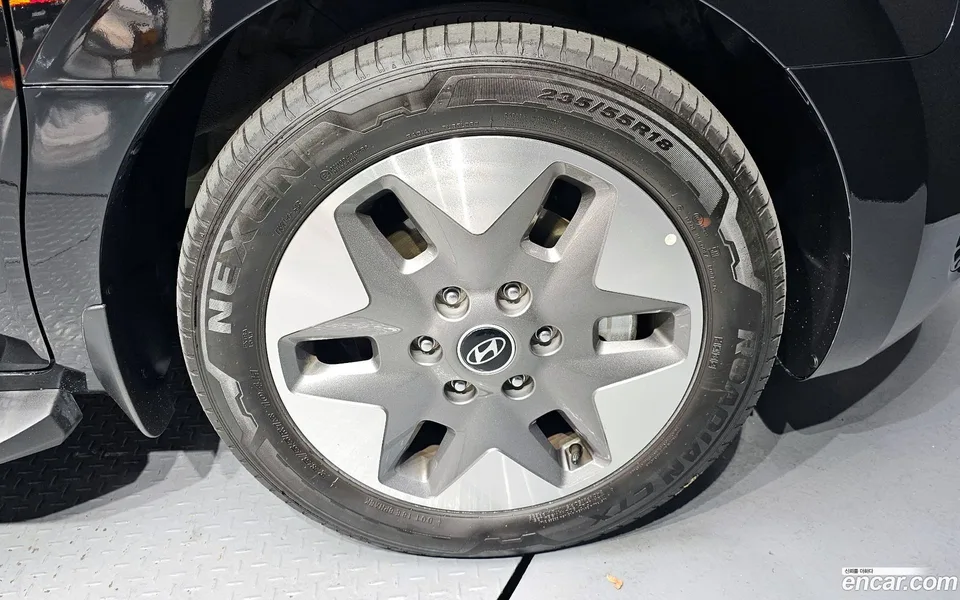 Hyundai Staria 9 2024 — миниатюра 2
