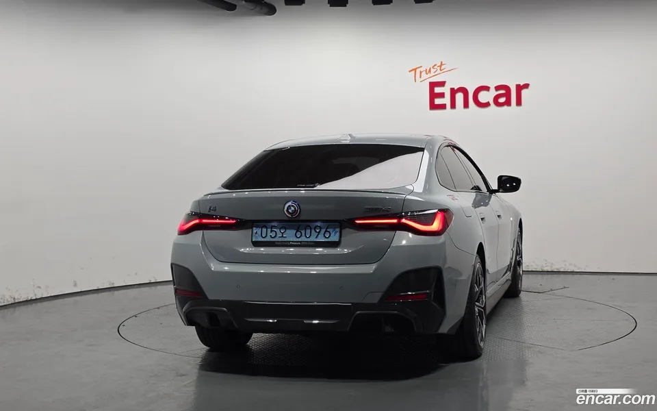 BMW i4 eDrive40 M 2023 — миниатюра 3