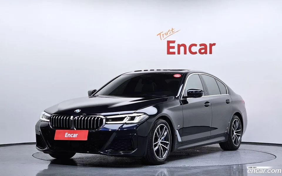 BMW 5 Series 520i M 2023 — фото 1, купить с доставкой в Москву