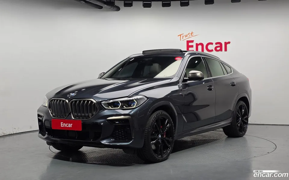 BMW X6 M50i 2022 — фото 1, купить с доставкой в Москву