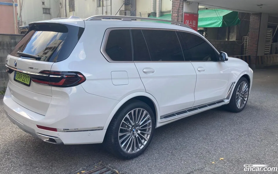 BMW X7 xDrive 40i 6 2025 — миниатюра 2