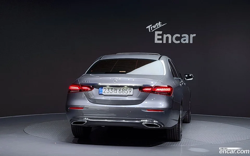 Mercedes-Benz E-Class E250 2022 — миниатюра 4