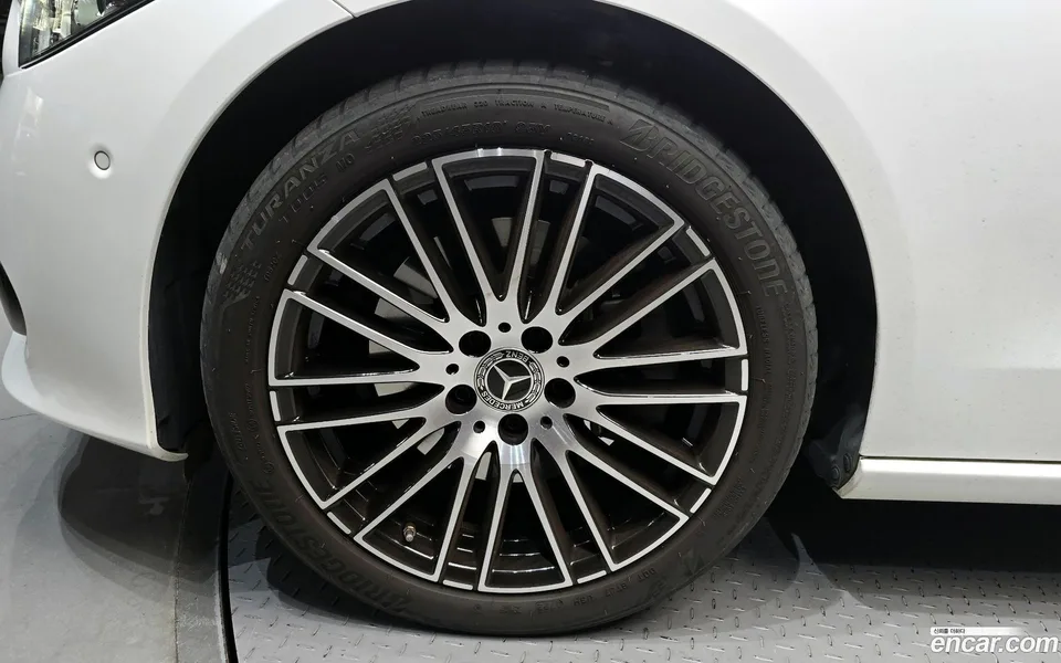 Mercedes-Benz C-Class C200 2022 — миниатюра 5