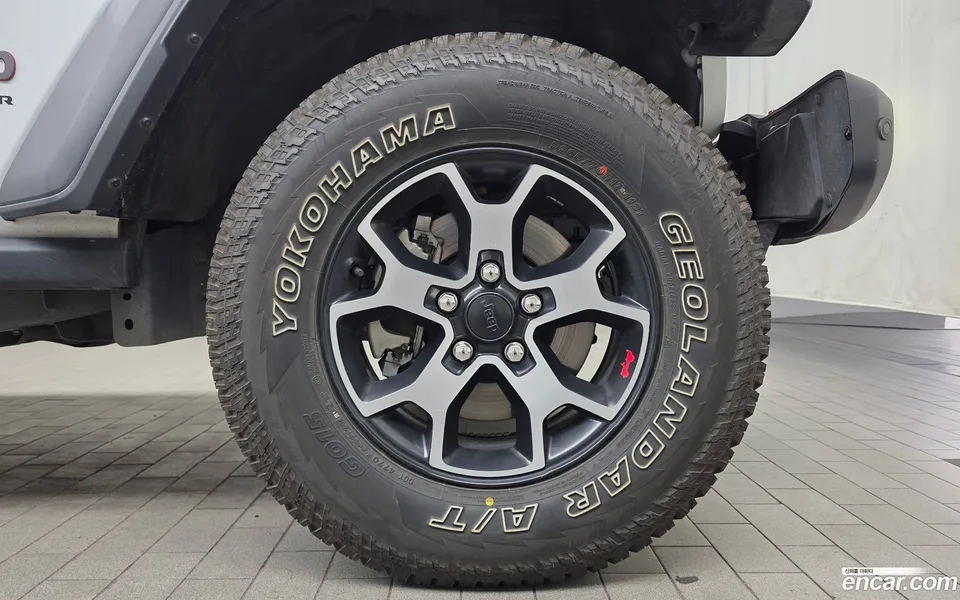 Jeep Wrangler 2.0 4 2023 — миниатюра 2