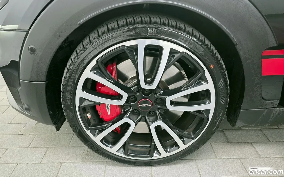 MINI Cooper S Clubman JCW 2022 — миниатюра 2