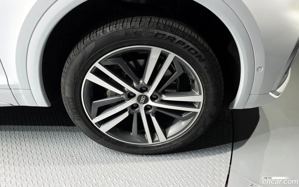 Audi Q5 45 TFSI 2023 — миниатюра 2