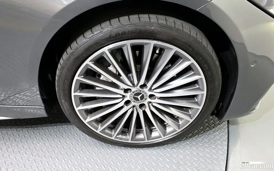 Mercedes-Benz C-Class C300 AMG Line 2022 — миниатюра 2
