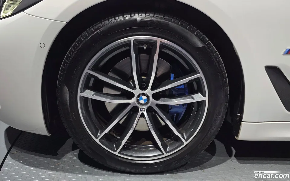 BMW 5 Series 520i M 2022 — миниатюра 5