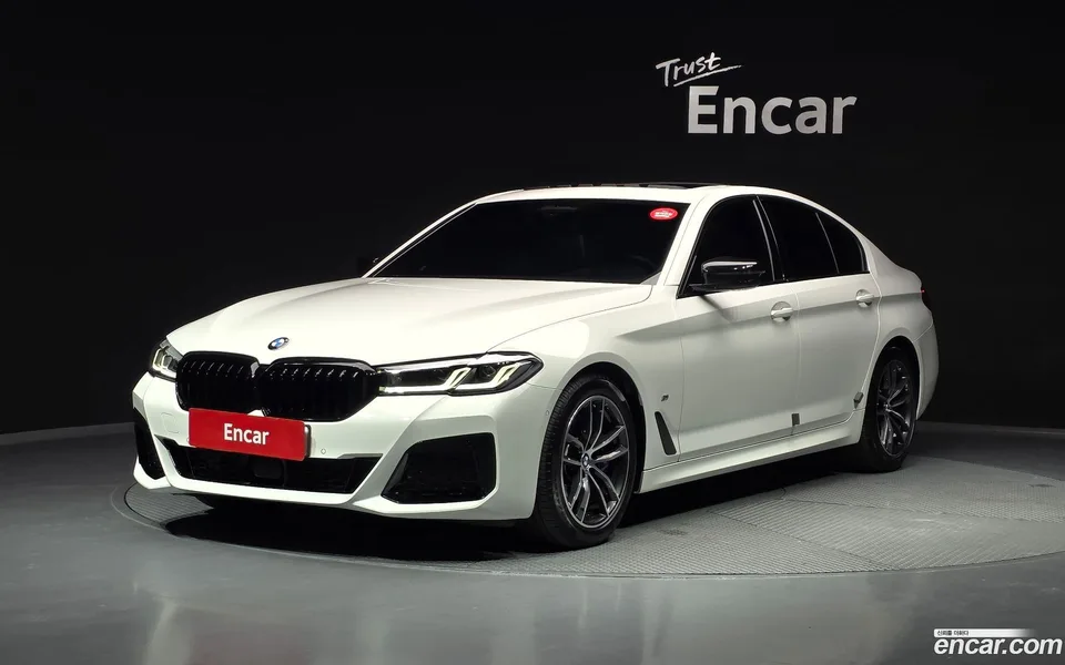 BMW 5 Series 520i M 2022 — фото 1, купить с доставкой в Москву