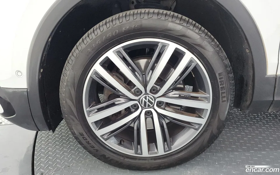 Volkswagen Tiguan Allspace 2.0 TSI 2022 — миниатюра 2