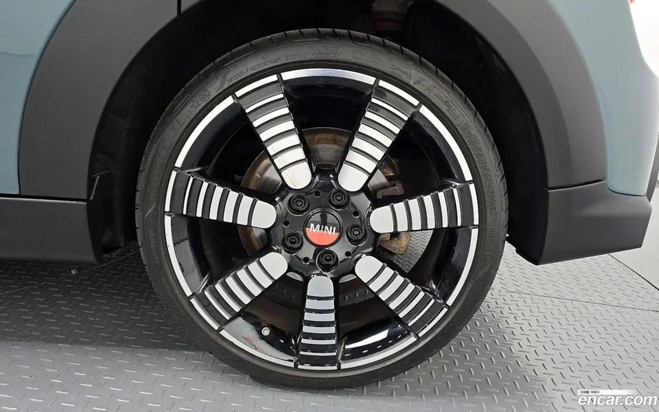 MINI Cooper S 5 2023 — миниатюра 2