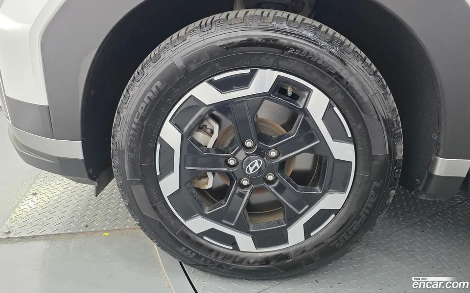 Hyundai SantaFe 2.5T 4WD 2023 — миниатюра 2