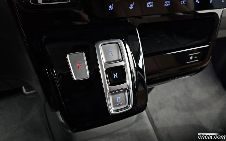 Hyundai Staria 4WD 9 2023 — миниатюра 2