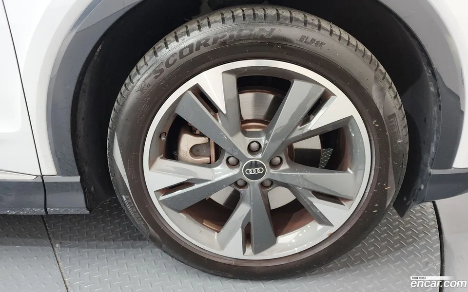 Audi Q4 e-tron 40 2022 — миниатюра 2