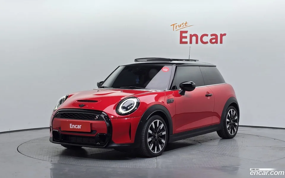 MINI Cooper S 2022 — фото 1, купить с доставкой в Москву