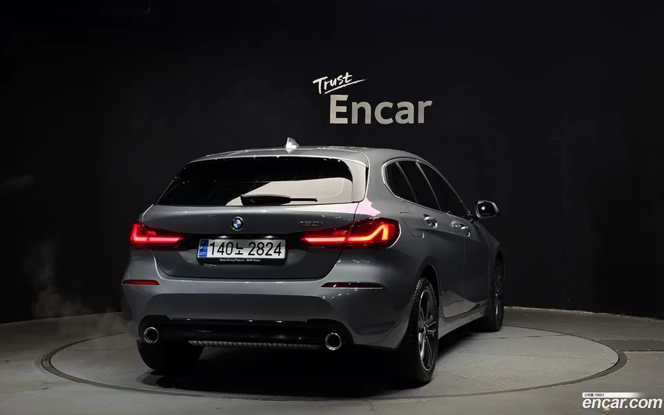 BMW 1 Series 120i 2023 — миниатюра 4