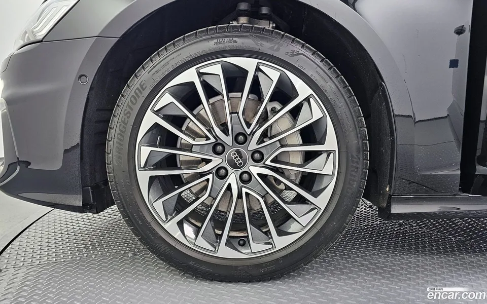 Audi A6 45 TFSI 2025 — миниатюра 2