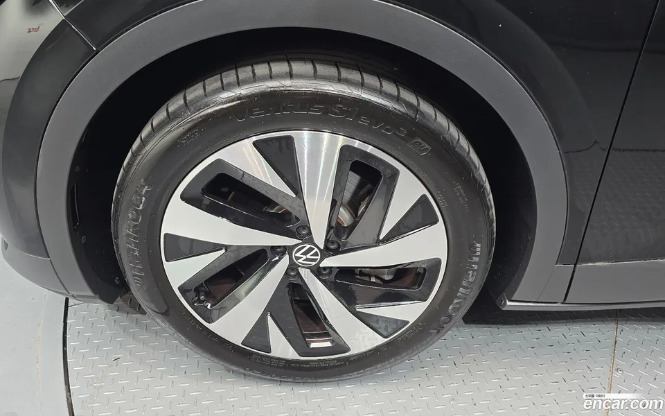 Volkswagen ID.4 2023 — миниатюра 2