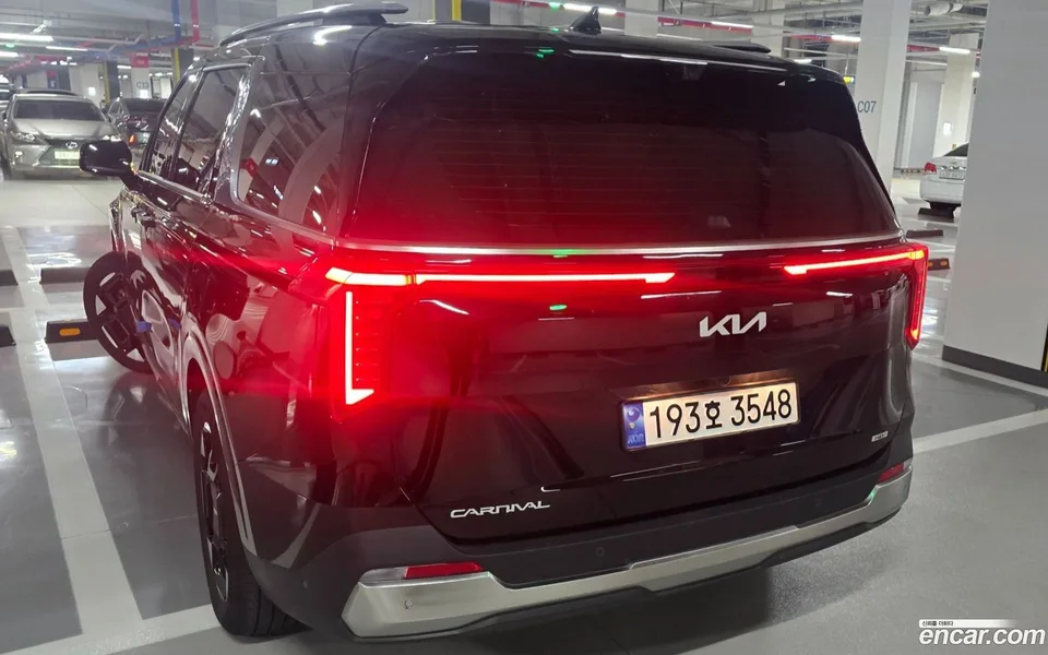 Kia Carnival HEV 9 2024 — миниатюра 5