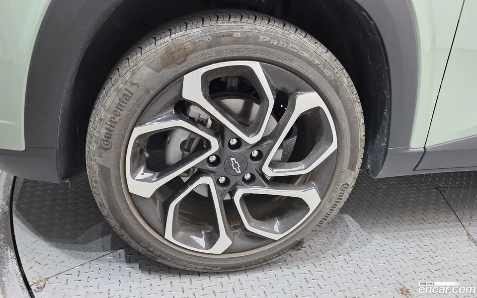 Chevrolet Trax Crossover 1.2 RS 2023 — миниатюра 2