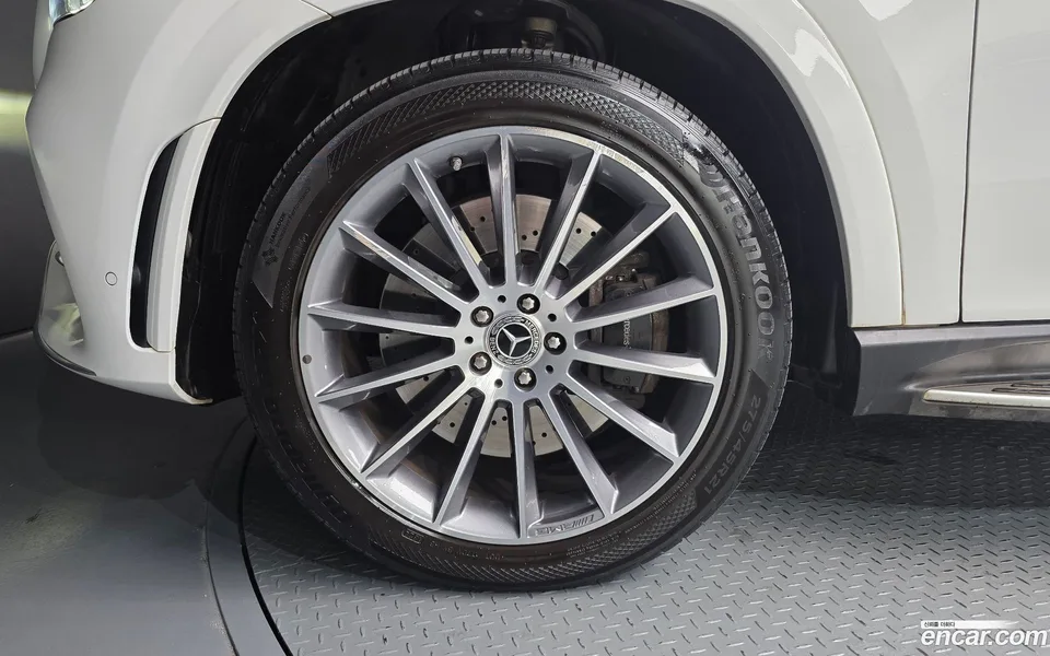 Mercedes-Benz GLE-Class GLE400d 4MATIC 2023 — миниатюра 2
