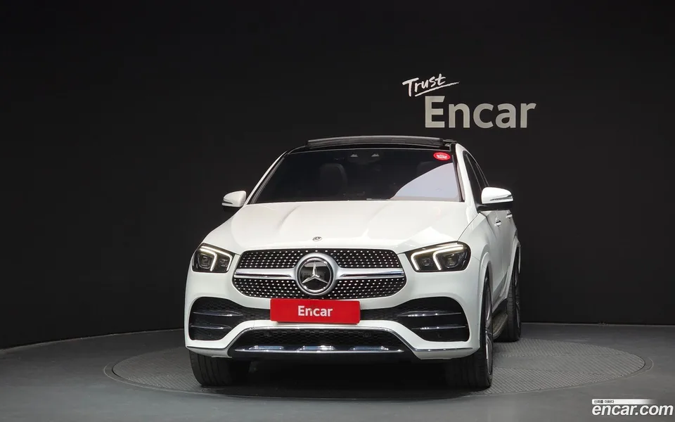 Mercedes-Benz GLE-Class GLE400d 4MATIC 2023 — миниатюра 3