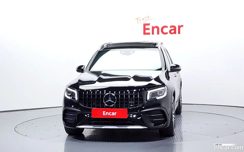 Mercedes-Benz GLB-Class AMG GLB35 4MATIC 2023 — миниатюра 3