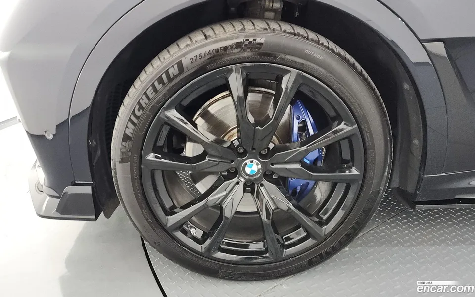 BMW X7 M50i 6 2022 — миниатюра 2