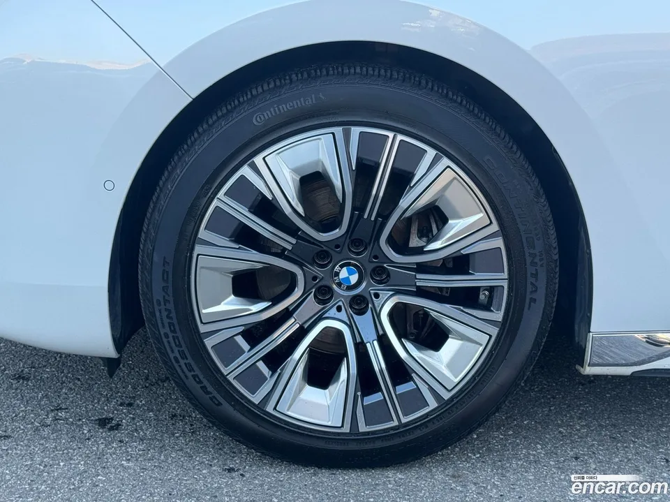 BMW 7 Series 740d xDrive 2023 — миниатюра 2
