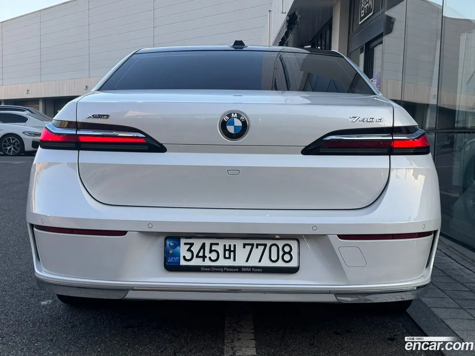 BMW 7 Series 740d xDrive 2023 — миниатюра 4