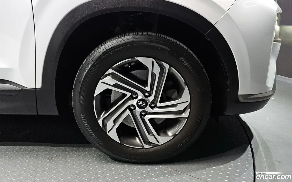 Hyundai SantaFe 2.5T 2WD 2022 — миниатюра 2