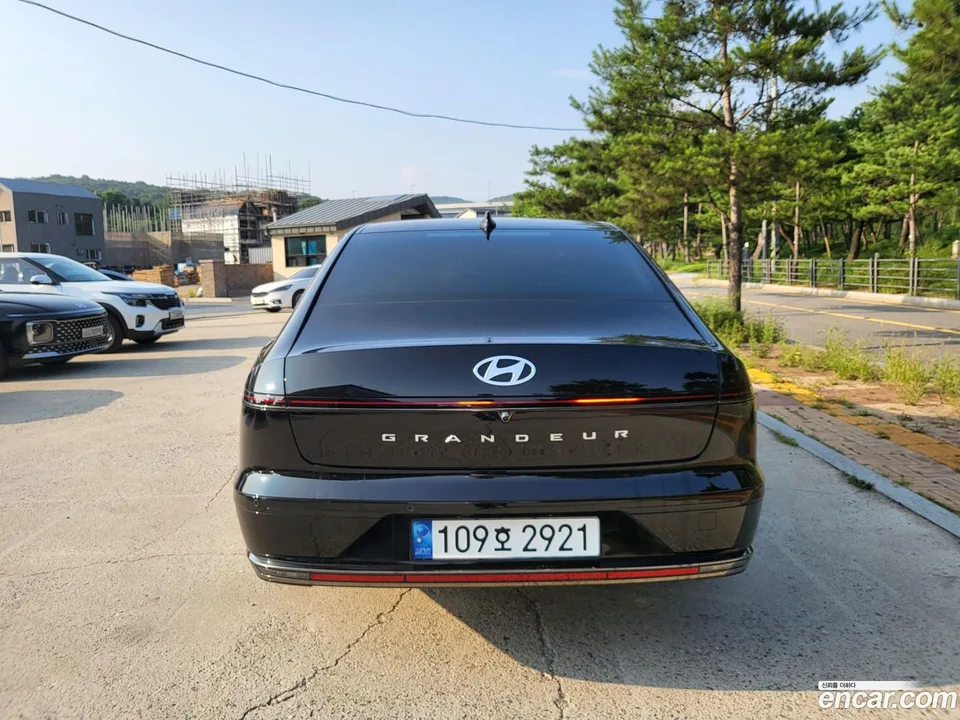 Hyundai Grandeur Hybrid 2023 — миниатюра 2