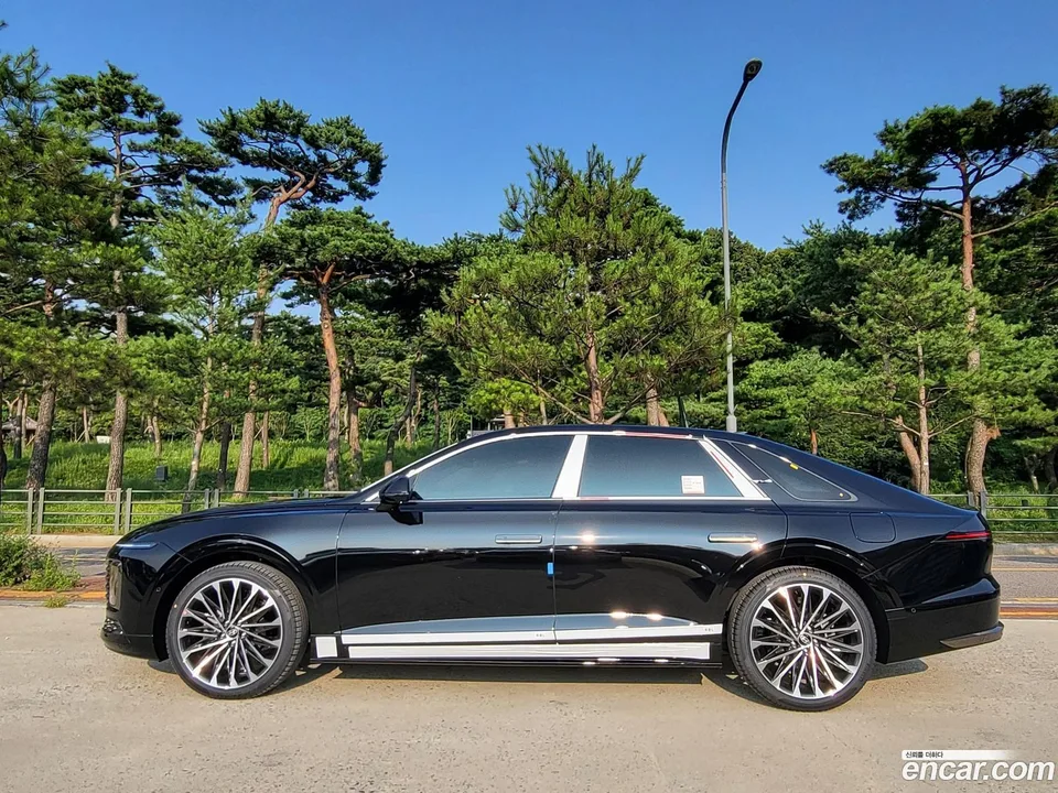 Hyundai Grandeur Hybrid 2023 — миниатюра 3