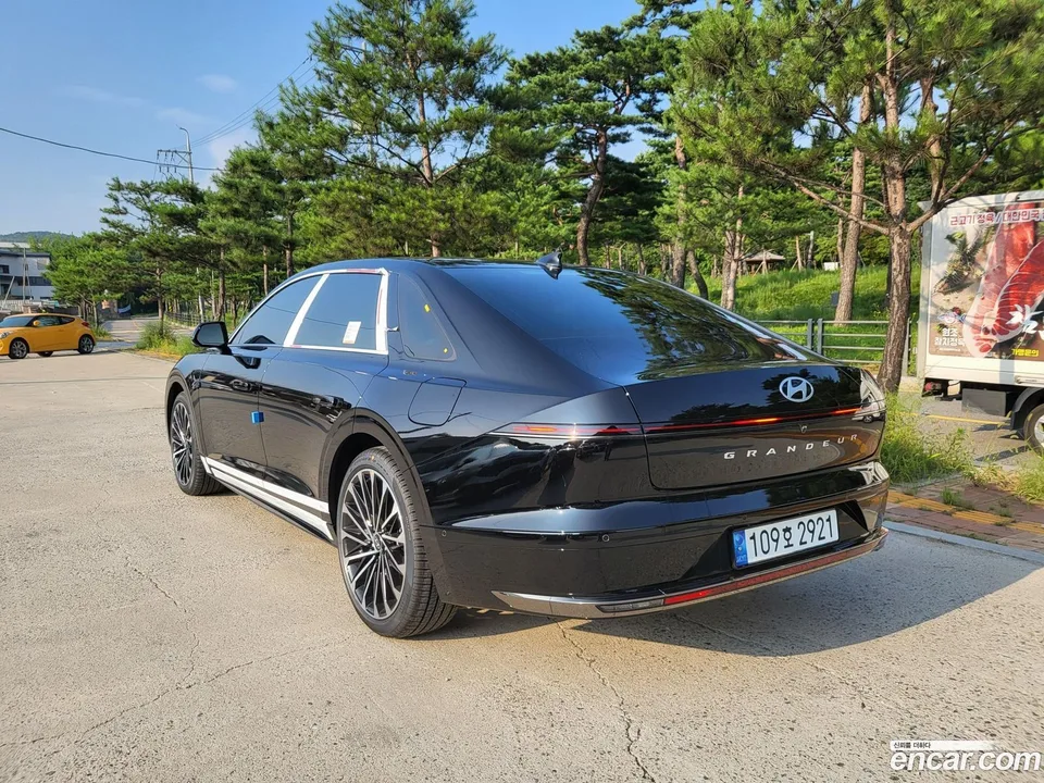 Hyundai Grandeur Hybrid 2023 — миниатюра 4