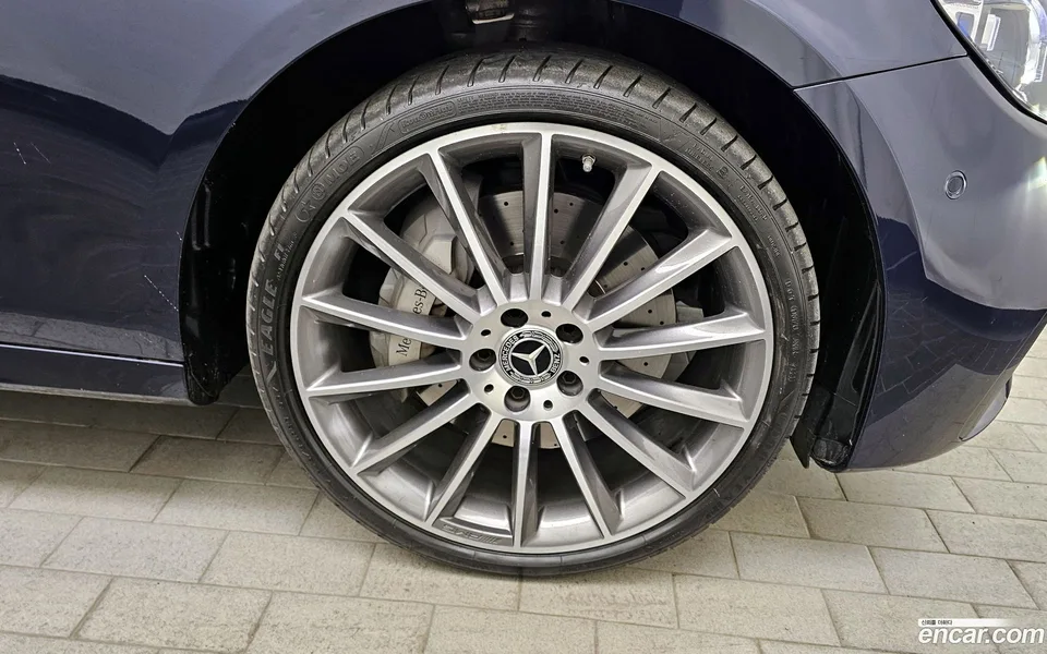 Mercedes-Benz E-Class E350 4MATIC AMG Line 2022 — миниатюра 2