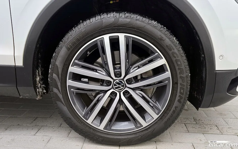 Volkswagen Tiguan Allspace 2.0 TSI 2022 — миниатюра 5