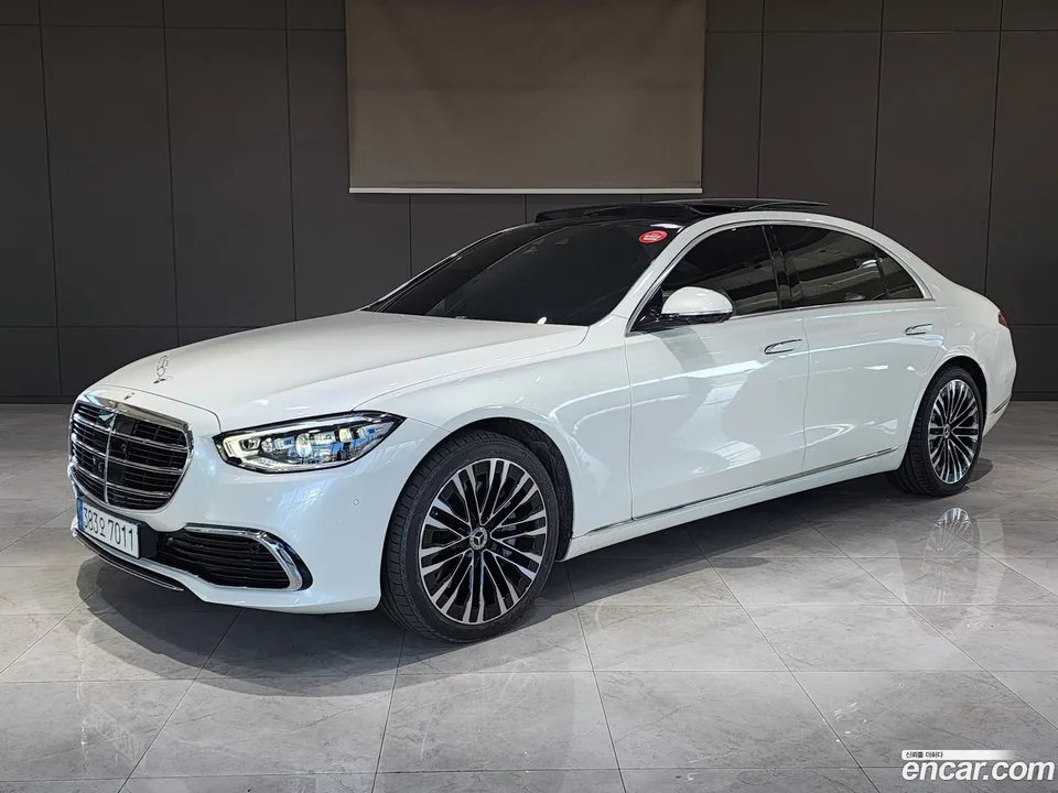 Mercedes-Benz S-Class S450L 4MATIC 2023 — фото 1, купить с доставкой в Москву