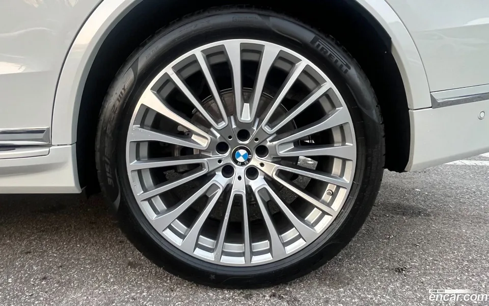 BMW X7 xDrive 40i 6 2025 — миниатюра 2