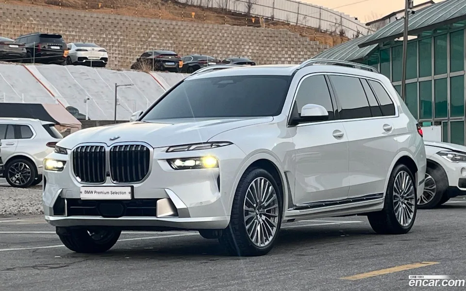 BMW X7 2025