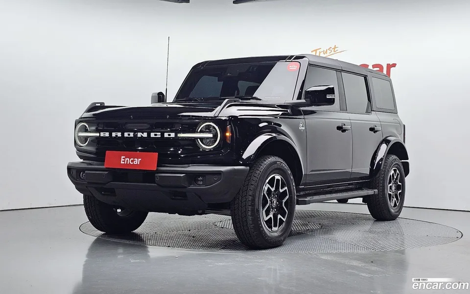 Ford Bronco 2.3 2024 — фото 1, купить с доставкой в Москву