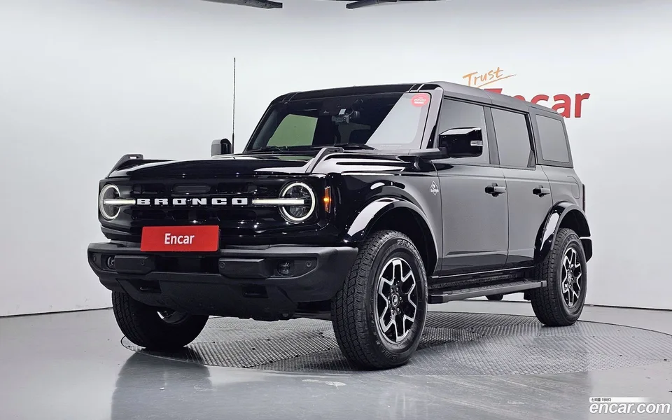Ford Bronco 2.3 2024 — фото 1, купить с доставкой в Москву
