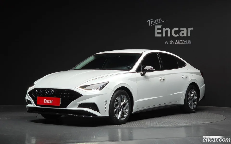 Hyundai Sonata 2.0 2022 — фото 1, купить с доставкой в Москву