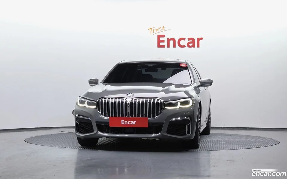 BMW 7 Series 740i M 2022 — миниатюра 3